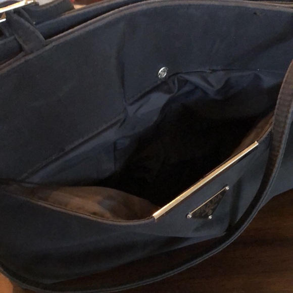 🔻Prada Classic adjustable strap working long straps shoulder tote - well loved - Picture 7 of 12